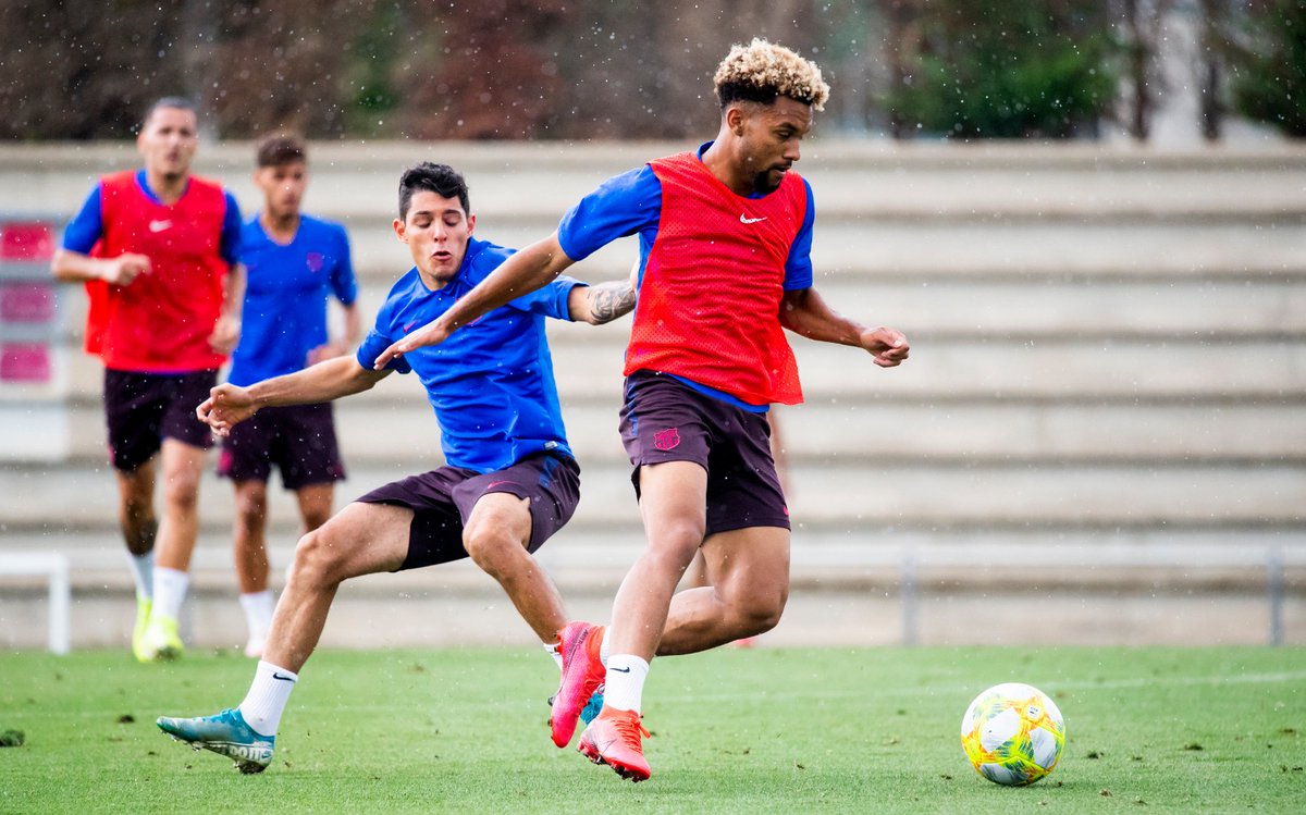 FCBmasia's tweet photo. 📍Play-off de ascenso a Segunda A

⚽️ ¡Buen trabajo, chicos!
💪 Som-hi equip!
🚀 Working hard 

#ForçaBarça 💙❤️ https://t.co/7znNtuhK3L