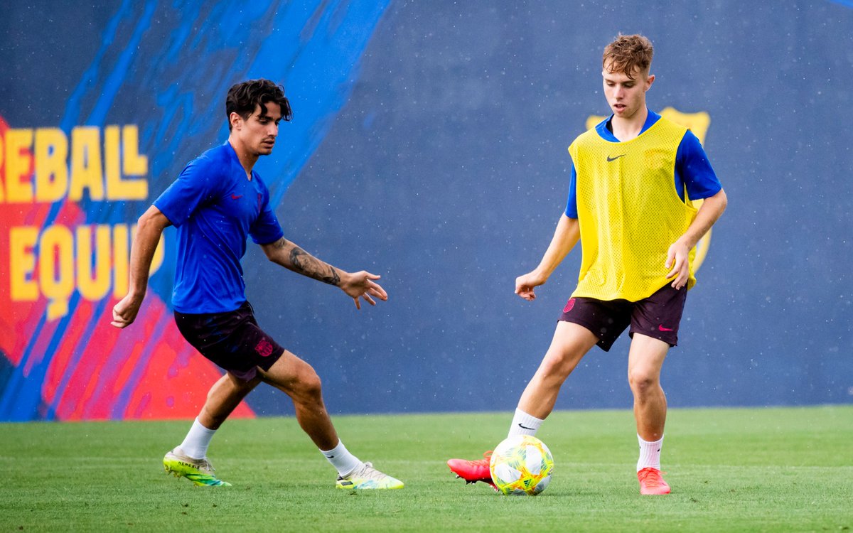 FCBmasia's tweet photo. 📍Play-off de ascenso a Segunda A

⚽️ ¡Buen trabajo, chicos!
💪 Som-hi equip!
🚀 Working hard 

#ForçaBarça 💙❤️ https://t.co/7znNtuhK3L