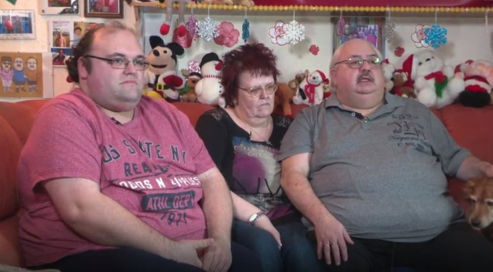 Ich vermisse Lutz und Stups die eine Freundin für Ingo suchen und ihre Kühl-Gefrier-Kombi im Schlafzimmer...

#schwiegertochtergesucht
