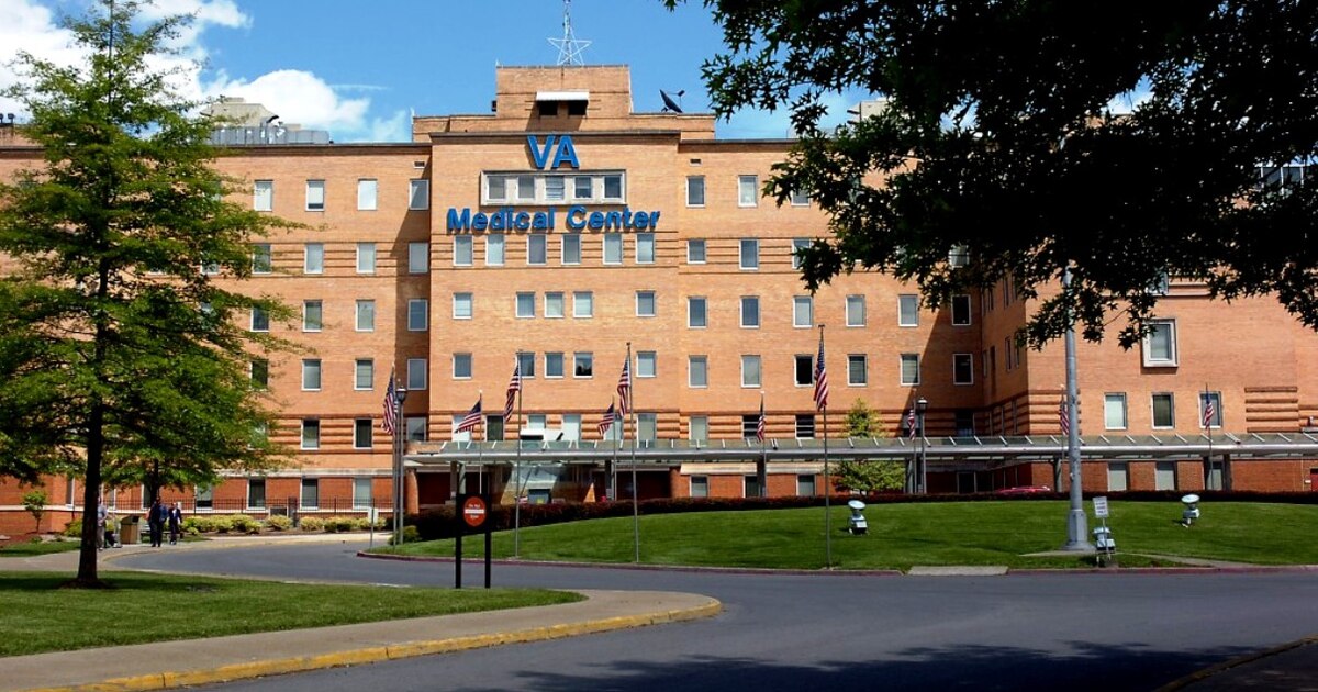 NavyTimes's tweet photo. Former VA health worker pleads guilty to murdering seven patients with insulin poisoning
https://t.co/s2VAtu50SP https://t.co/EQnNXfv90e