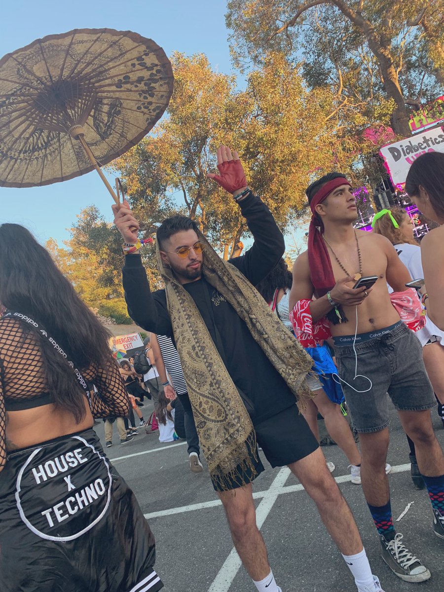 _aanthony24's tweet photo. A year ago today.. 🍄🍄
#RIPfestivals https://t.co/bLx1QPT7Ai