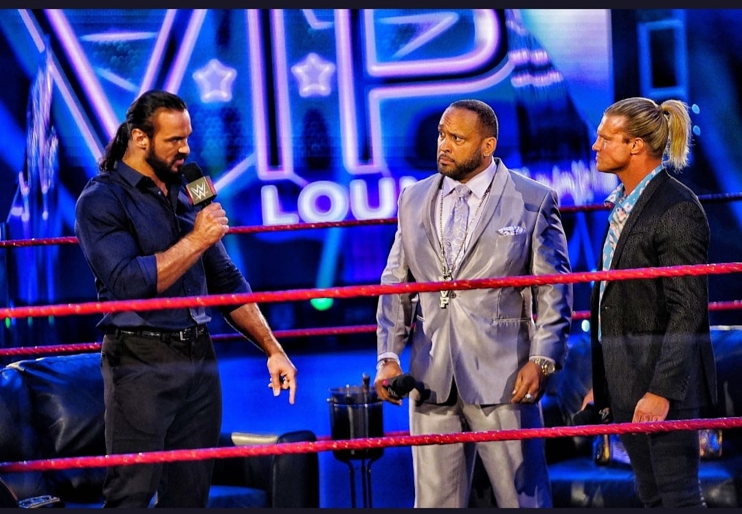Jam76568805's tweet photo. @DMcIntyreWWE interrompe @HEELZiggler e la sua ospitata all'interno #mvplounge 
@The305MVP #raw #mondaynightraw #wwechampionship #extremerules #scotland #showoff #jam https://t.co/6XojU6nqIF