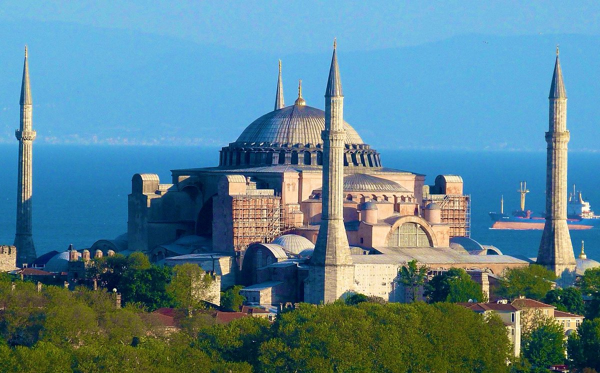 BishopAngaelos's tweet photo. ‘The decision to alter [#HagiaSophia] status quo in this way is a powerful, symbolic change that is lamentable and painful for many people of faith world over’
Our @ChurchesEngland Presidents statement https://t.co/jX6Pypl7Jm
@JustinWelby
@CardinalNichols
@HughOsgood
@Agu_Irukwu https://t.co/QgMjOYggTi