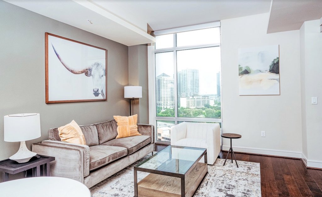 ImAdrianSalas's tweet photo. I’ll be listing this beauty on the market soon! 

2 bed / 2 bath 🛏 + 🛁 
Downtown Austin views 👀 
Coming soon 🗓 ✅

Let’s find your dream home! 
👉🏼 https://t.co/SbUZKlC28l

#ATXHomes #Austin #AustinTexas https://t.co/48r1wjxeBf