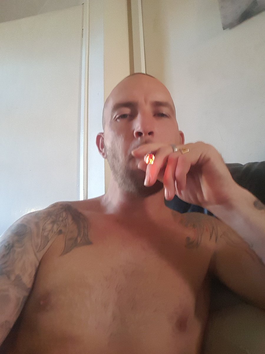 cannacarper's tweet photo. #splifftime #staylifted #stonerfam #cannafam #cannabiscomunity #cannabis #maryjane #marijuana #iamcannabis #splifselfies https://t.co/3YlxVaDy7T