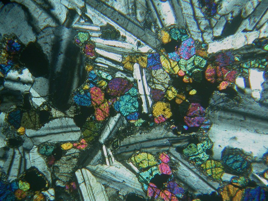 GeoLiverpool's tweet photo. What you see in thin section - see the new videos on our YouTube Channel - &amp; on our website! https://t.co/x3dOV3WGye