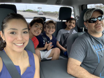 dead at 44Adolph "T.J." Mendez, father of 6, from New Braunfels,  #Texas died from  #COVID. “My dad was the type of person that..would make a friend everywhere he went. He had an unbelievably big heart & loved to share it with everyone around him.” https://www.buzzfeednews.com/article/emmanuelfelton/coronavirus-victim-healthy-dad-adolph-tj-mendez