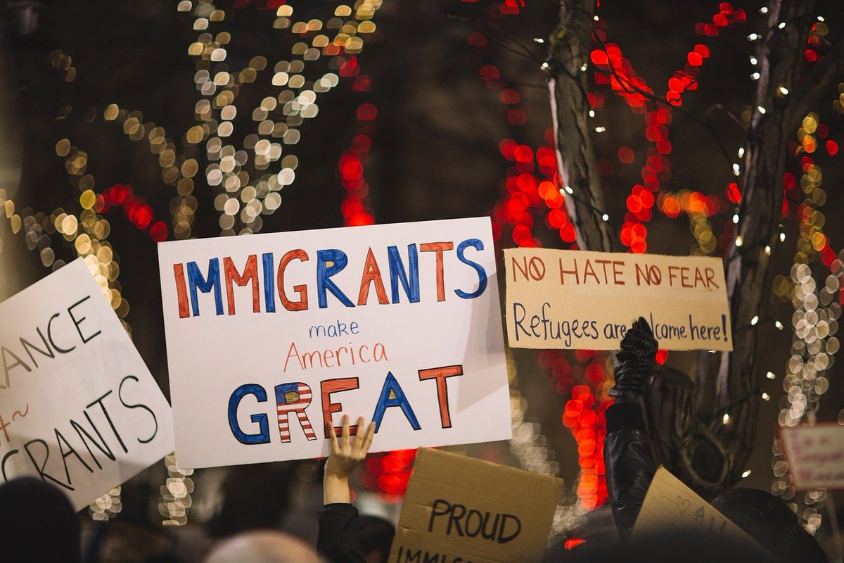 vbimmigration's tweet photo. Senators question actual reasons for USCIS budget shortfall: COVID-19 caused a reduction in applications and filing fees or White House policies caused a decline in # of immigrants who want to stay in the US? #USCIS #immigration #ICE #immigrantsmakeamerica https://t.co/ezPpTVftEi https://t.co/PNBqWbMz9H