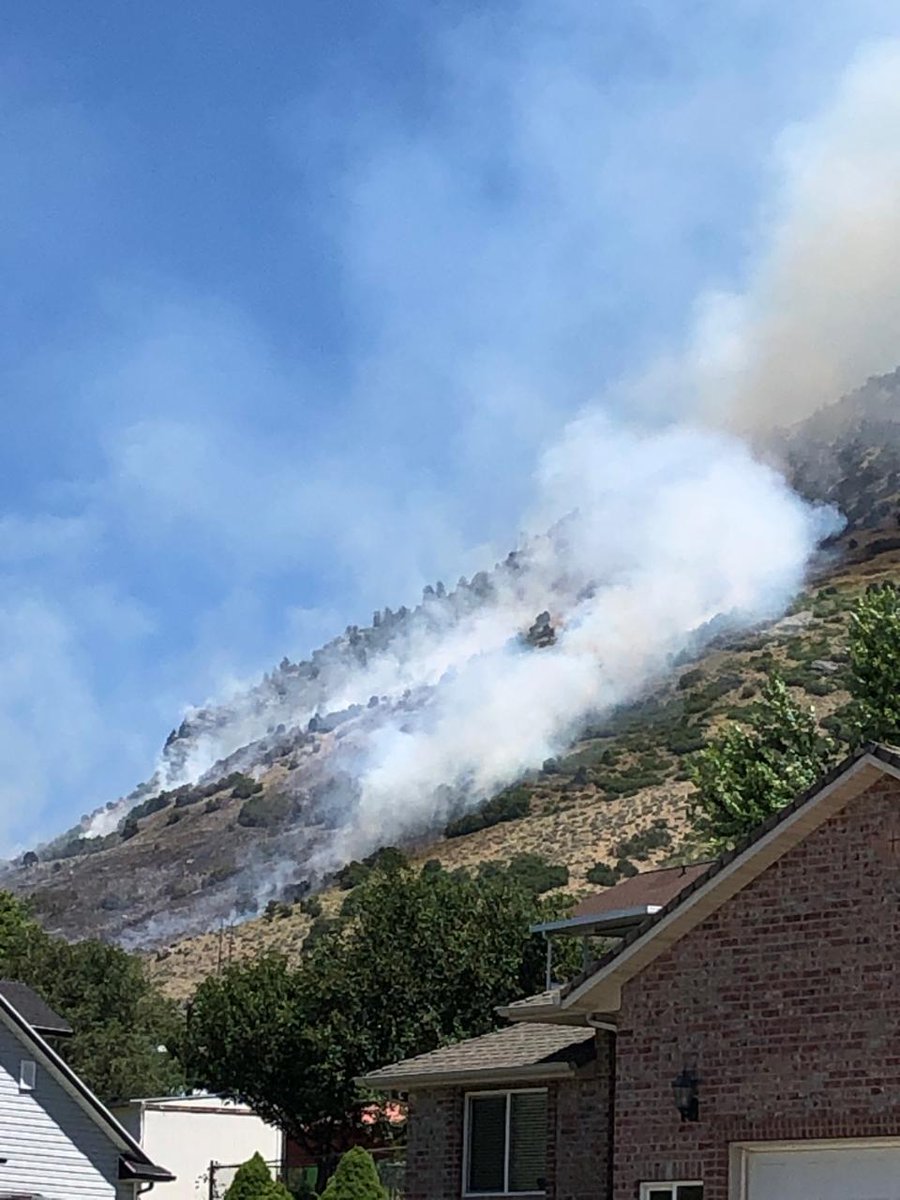 UtahWildfire's tweet photo. #uwcnf #Mountainhomefire located in Weber County near Coldwater trailhead, approx 10 acres, grass and brush, cause unknown, helicopter, single engine air tanker along with county and forest resources on scene. https://t.co/5szXTgMJM4