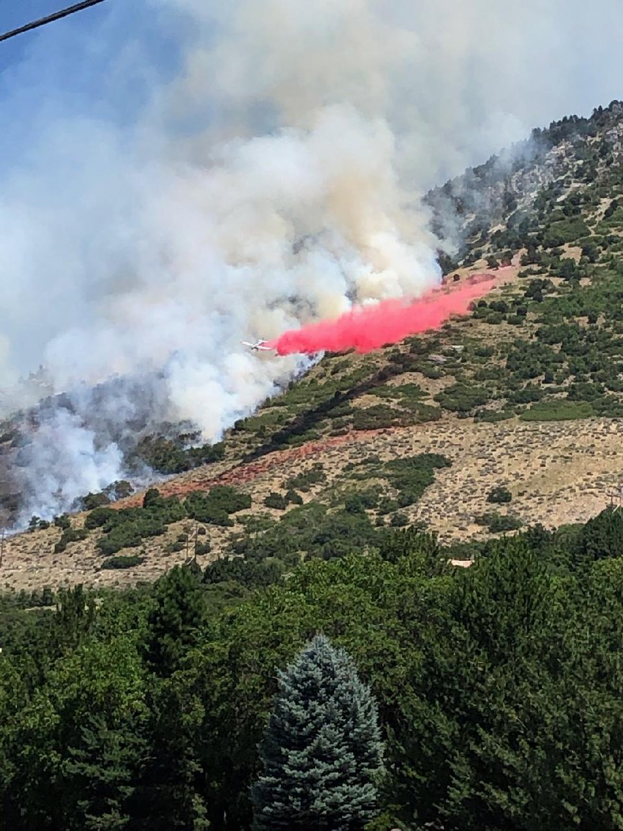 UtahWildfire's tweet photo. #uwcnf #Mountainhomefire located in Weber County near Coldwater trailhead, approx 10 acres, grass and brush, cause unknown, helicopter, single engine air tanker along with county and forest resources on scene. https://t.co/5szXTgMJM4