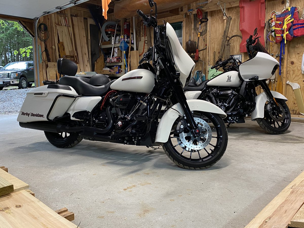 JMCiccarelli's tweet photo. @RRRawlings @harleydavidson Welcome to the club !! https://t.co/8iQ6CHojdk