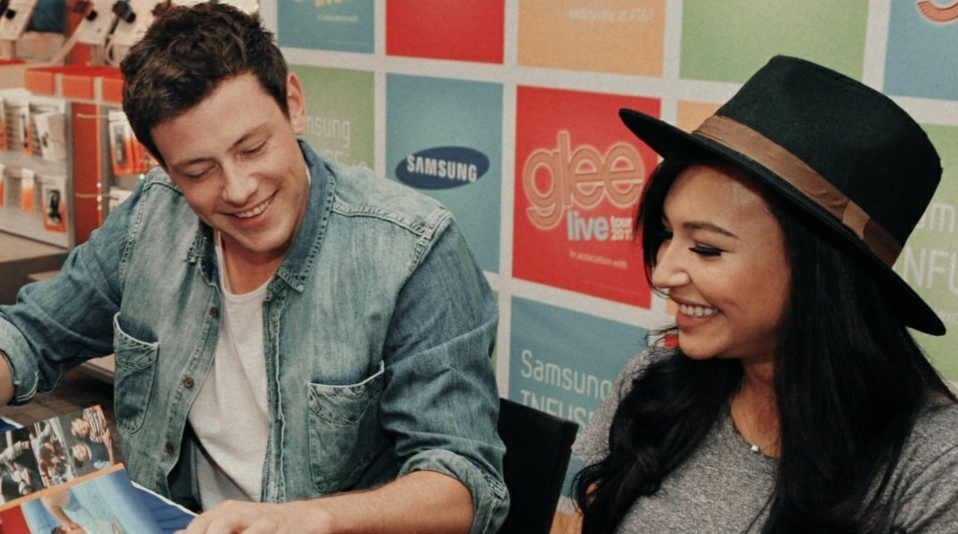 Turnerwales's tweet photo. I know they're together, they have 7 years to catch up on ❤ #CoryandNaya #NayaRivera #CoryMonteith https://t.co/qxRbI0Ym8n