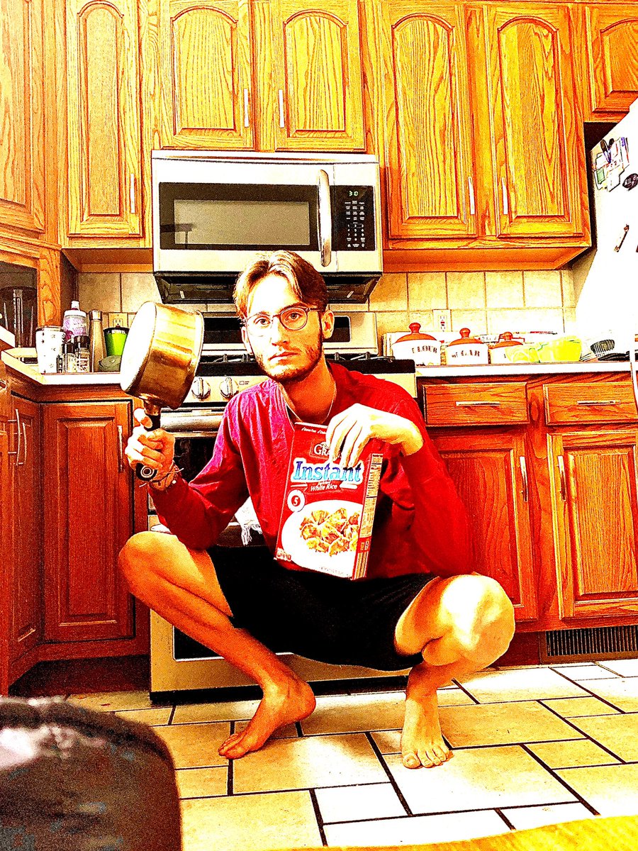 TMZachK's tweet photo. What’s your talent? Mines cooking minute rice in 57 seconds. @newSHOCKS https://t.co/YFL2iuzYaV