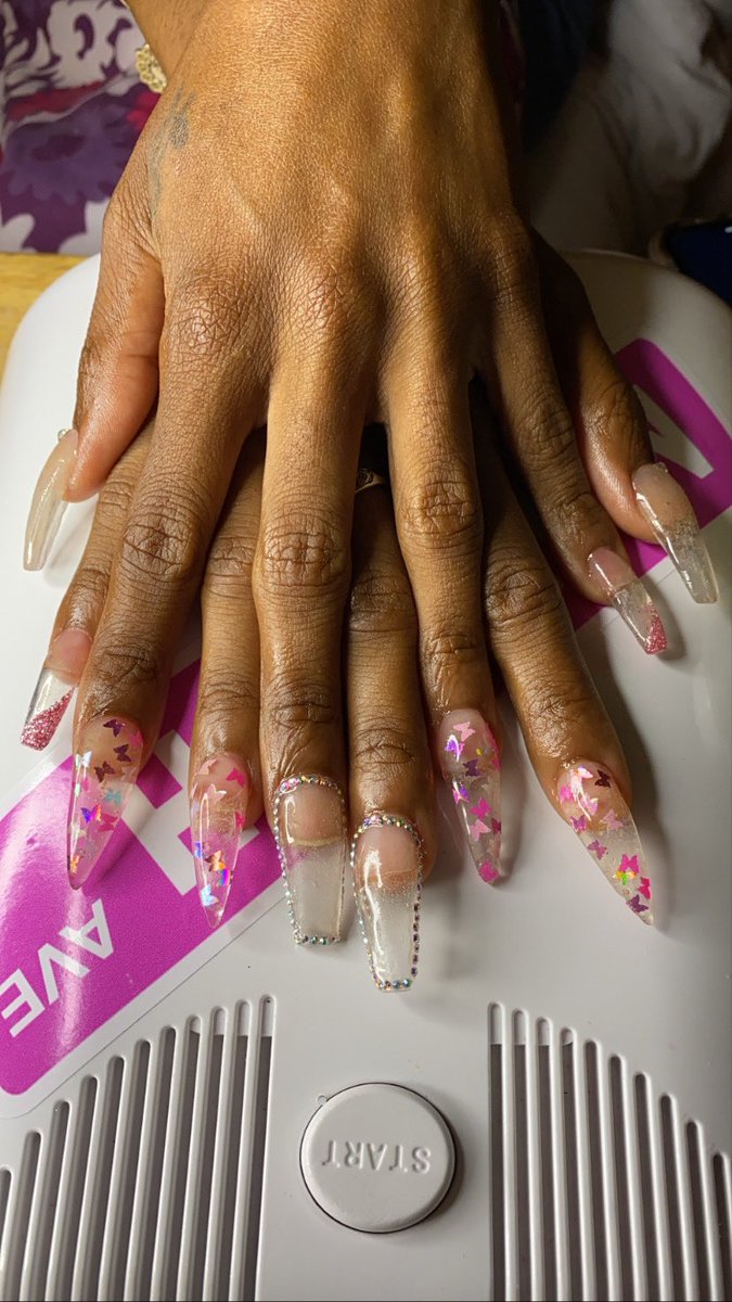 CrownedQueen_'s tweet photo. @klawwpalace on ig appointments available $30 anything sets https://t.co/6AKzEfkOTg