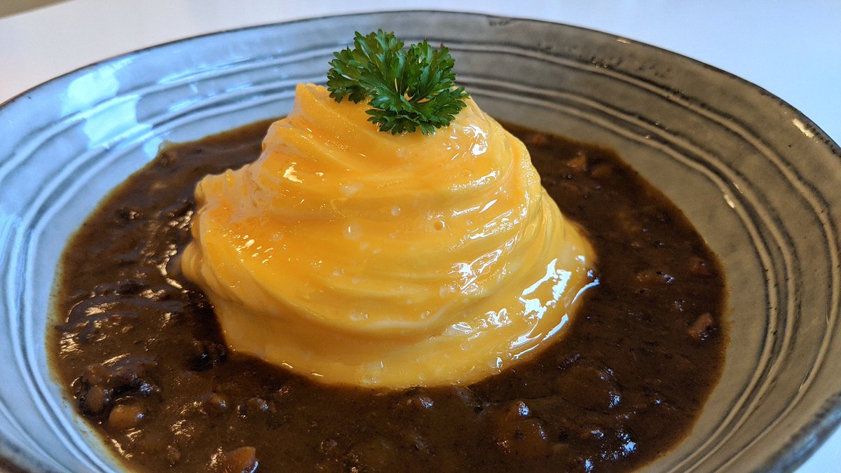 ChubbyWhale5's tweet photo. Tornado Omelette Tips &amp; Tutorial || Tornado Omelet with Curry Sauce 
After many failed attempts, I would like to share some tips with you :)
I pair this with curry sauce which goes well together 😋

Video Guide: https://t.co/KMLAD6kZz7

#tornadoomelettetips #tornadoomelettefail https://t.co/IxqEKJXgbe