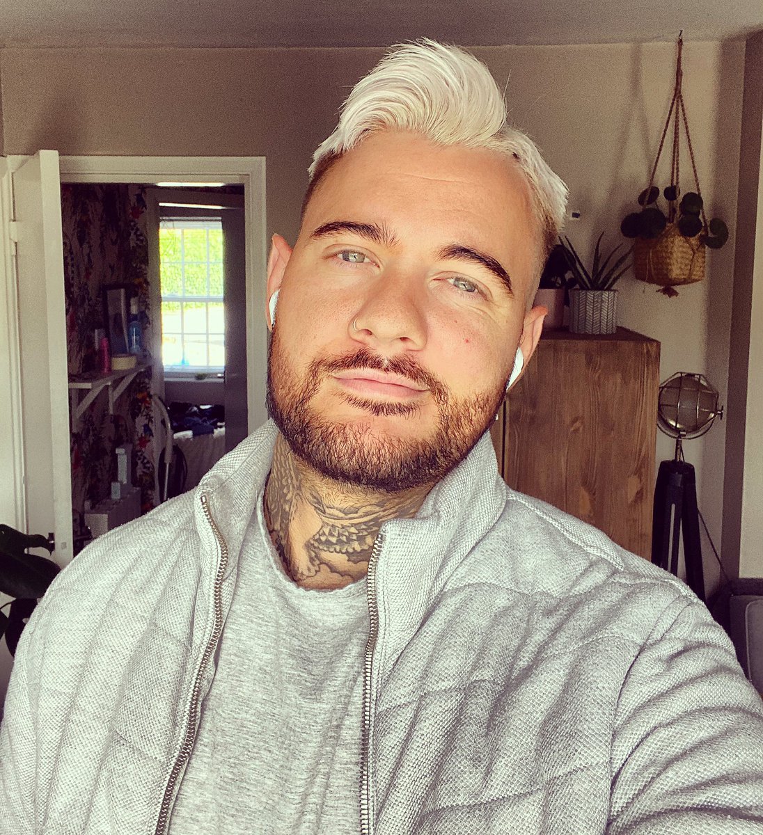 gavin_leforge's tweet photo. Getting that dose of lighting in
-
-
-
-
-
-
-
#thatlightingthough #blondielocks #blondie #platinum #platinumblonde #selfie #potd #instadaily #instagram #insta #gayswithink #gayswithtattoos #guyswithink #guyswithtattoos #tattoos #inked #shameless #shamelessselfie #tanned #bronzed https://t.co/jBMncZ9BEi