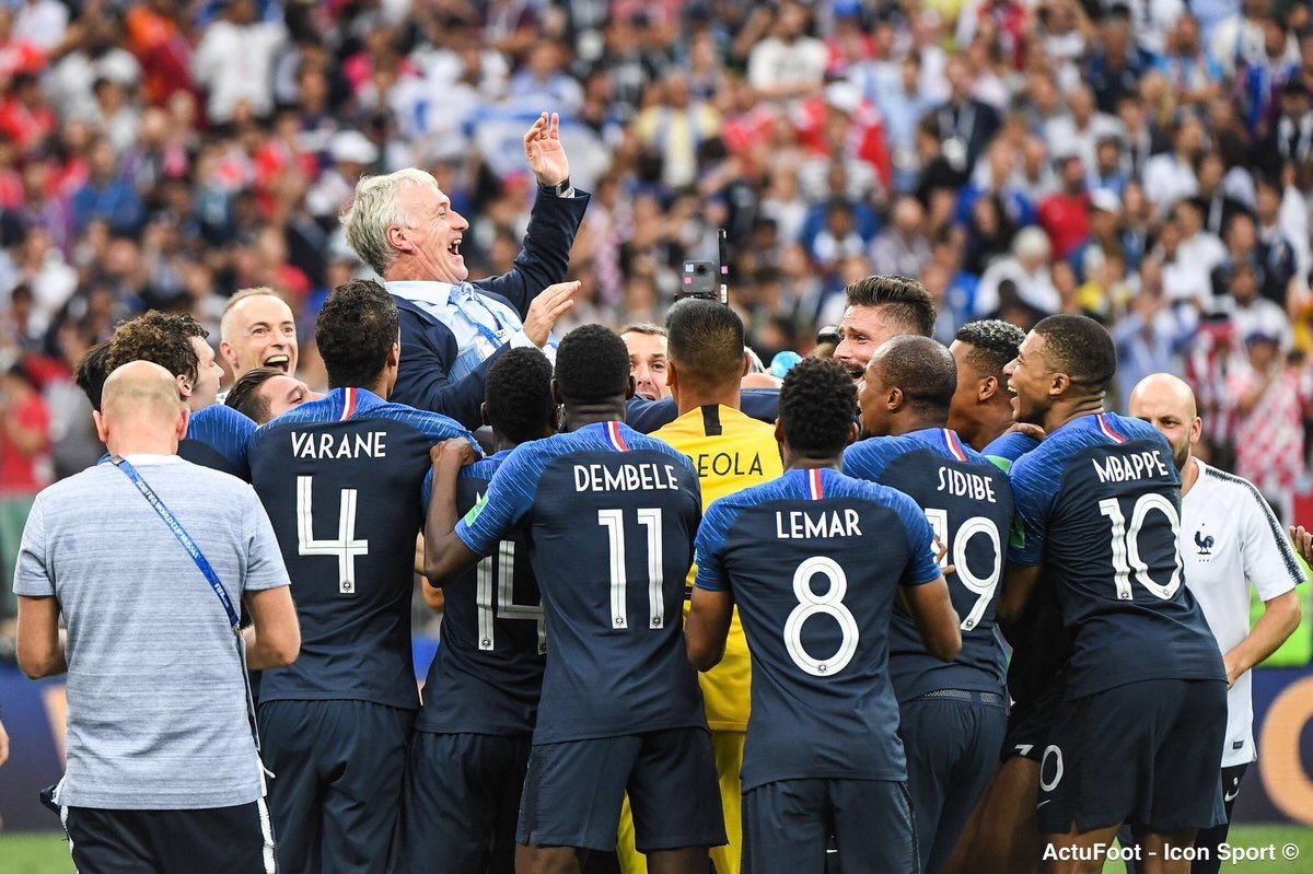 ActuFoot_'s tweet photo. Il y a deux ans jour pour jour...

CHAMPIOOOOOONS DU MONDE !!! 😍⭐️⭐️ https://t.co/knLvus4g4S