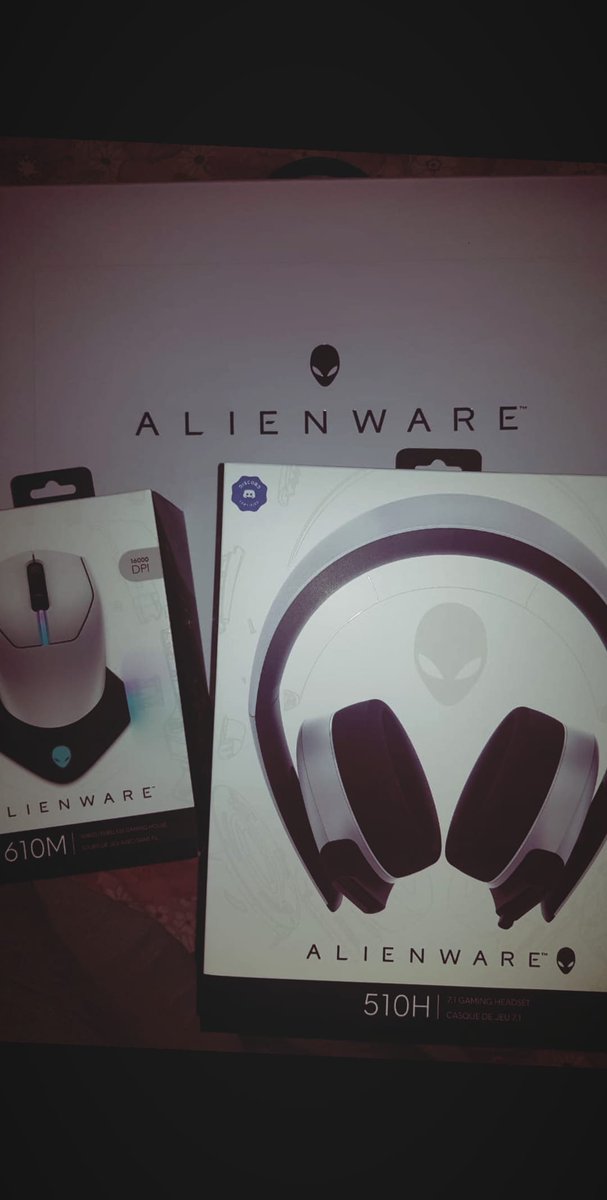 Mad_Nila's tweet photo. My Laptop Has Finally Arrived @Alienware !! Love the New M15 R3.. Can't Wait To Stream And Upload Games on YouTube ! Thank You So Much For Creating This Beauty And Beast ... https://t.co/JLatuLyXUo
