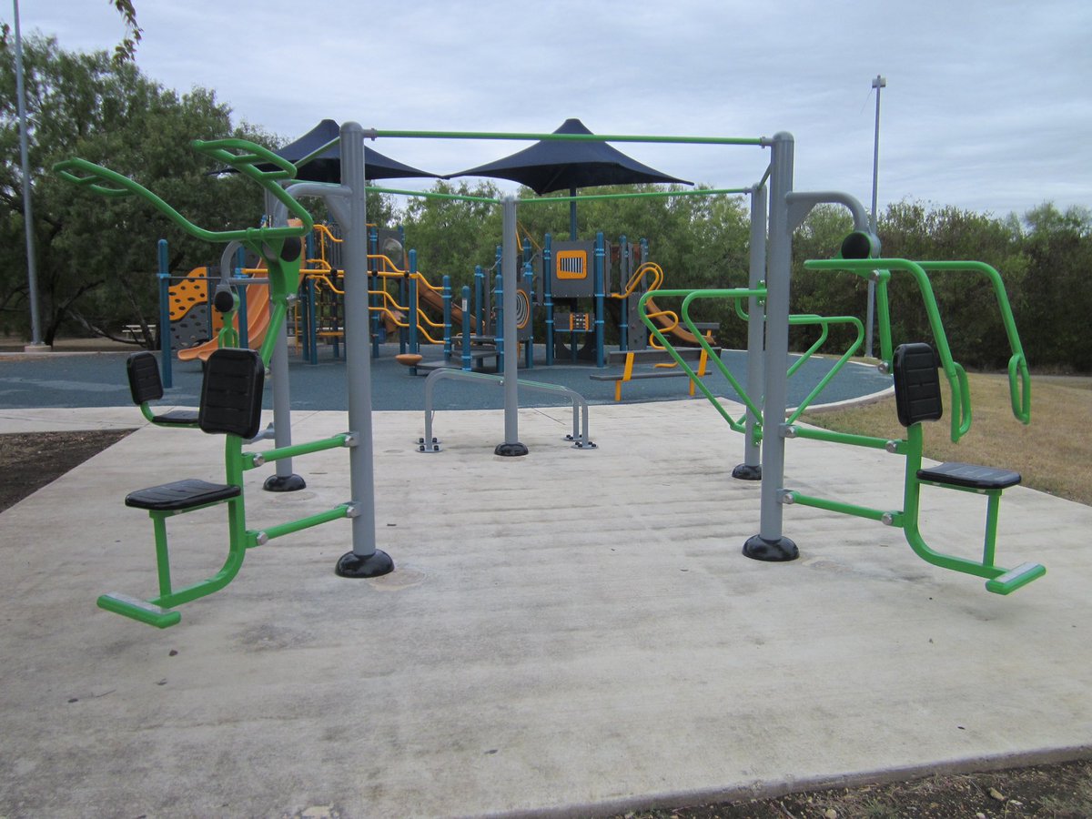 Giving parents an opportunity to #workout while maintaining sight lines to watch their children on the #playground is a win-win for everyone! Our ExoPod is a great option for this! #outdoorfitness #gym #parks #parksandrec