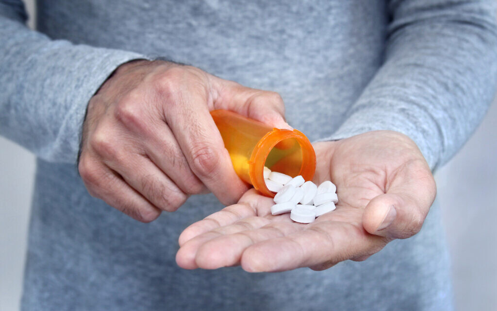 Sign me up Doc. I want some Tricor!
Existing drug may downgrade COVID threat to common cold level — Jerusalem study ecs.page.link/4iBxx