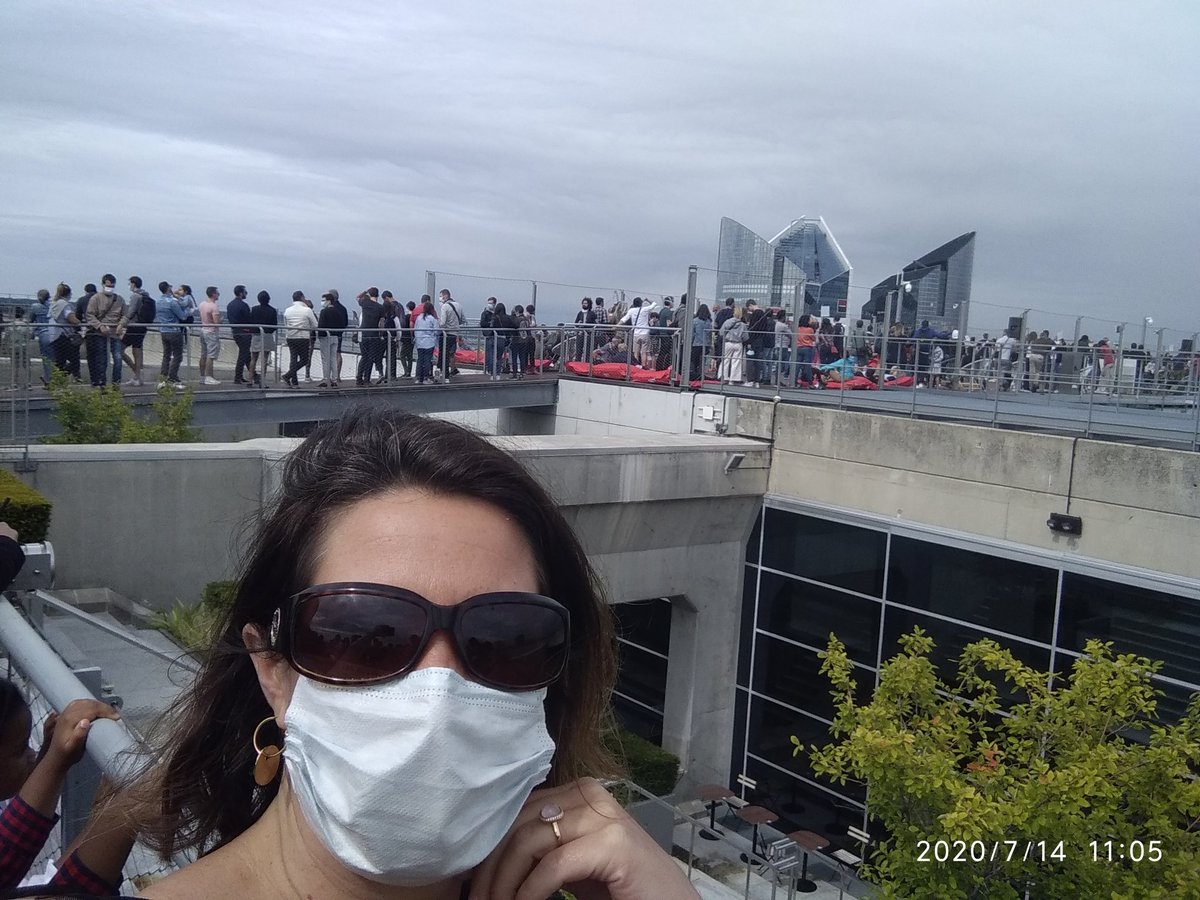 FlamentFlorenc1's tweet photo. Ce matin sur le toit de la Grande Arche #ParisLaDefense pour le défilé aérien du 14 juillet . Un grand kiff !!! #14juillet https://t.co/tcNqE39FYd