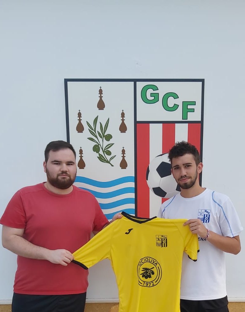 GilenaCF's tweet photo. Renovación ‼️‼️
El guardameta gilenense Julio Carvajal renueva una temporada más con nuestro club y afianza tu continuidad.
Julio que pasó por todas las categorías inferiores, acumula su segundo año bajo los palos de la portería del Pepe Luna.
#GCFSOMOSTODOS
#MEQUEDOCONTIGO https://t.co/ooJw2pkQkb