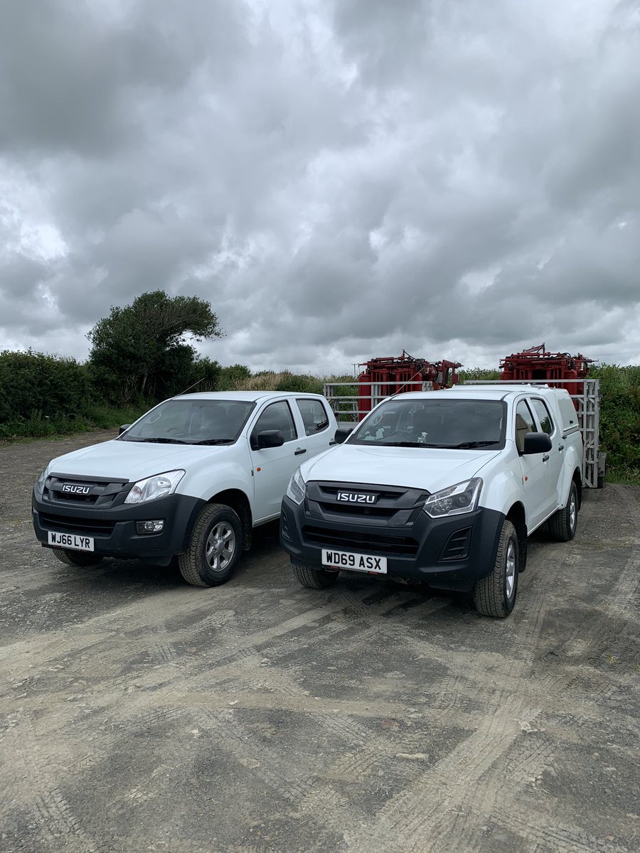 Davidrowe_1's tweet image. Both crushes left yard about 8:30am back in yard, washed and all equipment cleaned before 2:30pm.                                              - 2 Farms, 78 Cows, 4 Blocks and travelling less than 10 miles in total.   #GettingGreatResults #FunctionalTrimming #SaveCowsNetwork