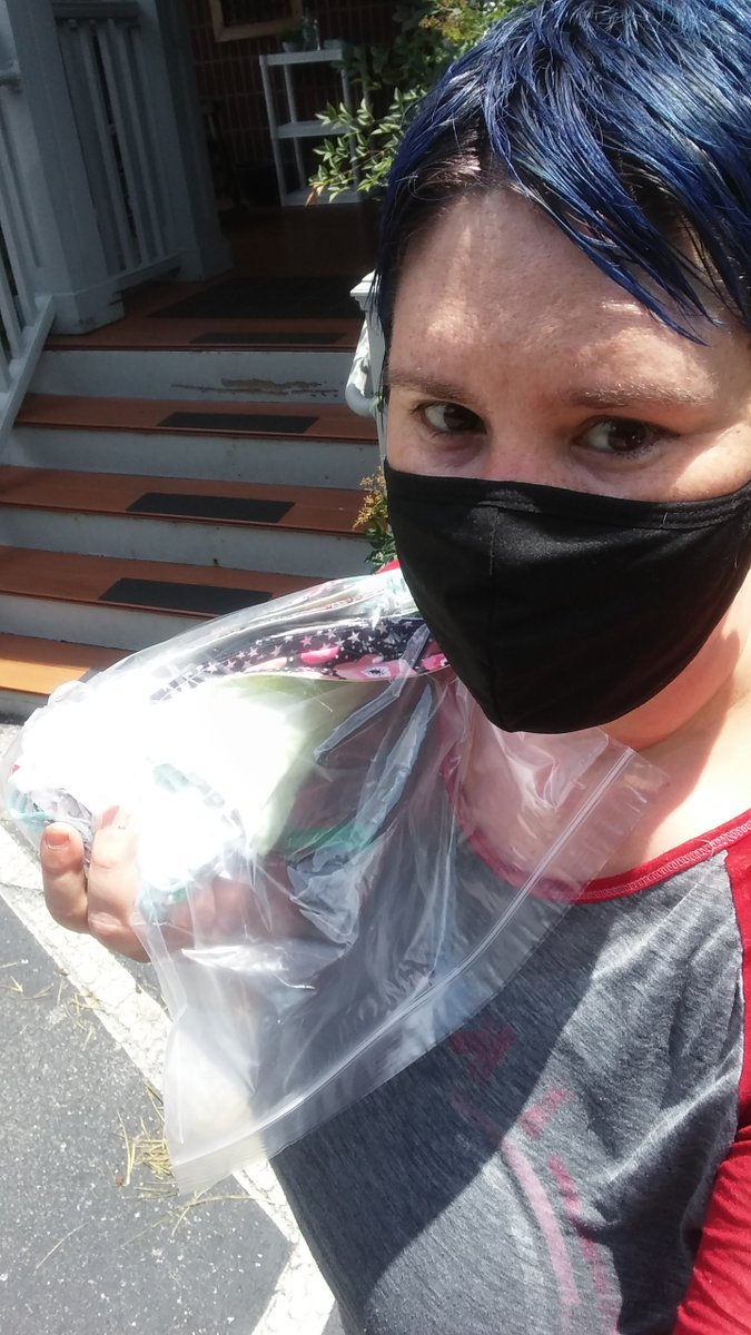 #ThankYou to rockstar distributor <a href="/Jessica/">dark jessica</a> Hill for getting masks out to Hillsboro Village Nashville! And a special thanks to rockstar sewist <a href="/Kelly/">Release the Files! (Kelly) (she/they)</a> Villatoro for dishing them out!

You ladies are amazing! 🤩

#MasksNOWTennessee #MakeNashville #distribution #sewistsunite