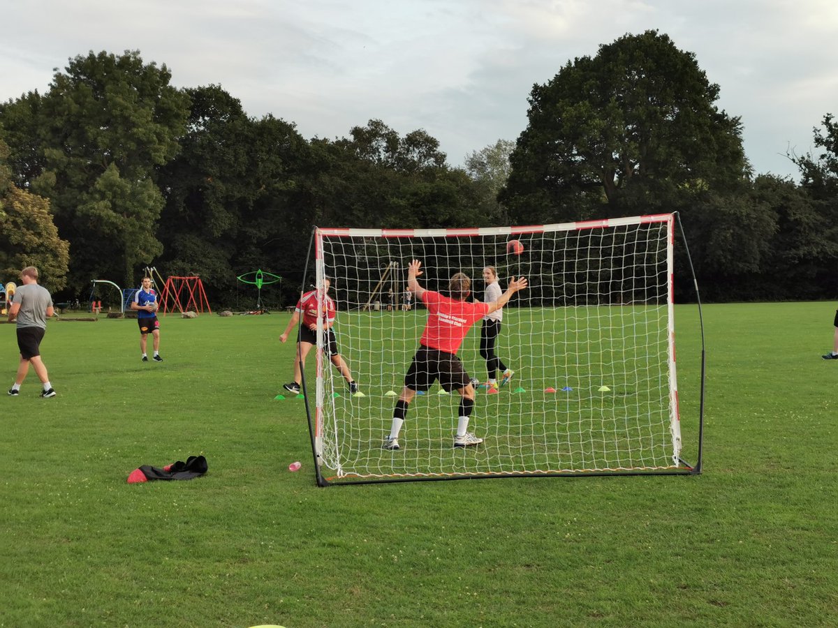 BS_handball's tweet photo. Both junior and adult training in the park today. β€οΈ
#bepartoftheexcitement #handball #englandhandball https://t.co/Qn8OFUFjXy