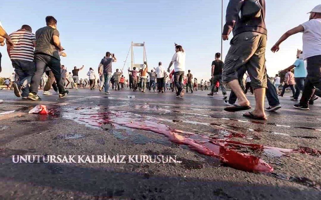 UrfaBirlikVakfi's tweet photo. "Âsım'ın Nesli... Diyordum ya... Nesilmiş Gerçek: İşte Çiğnetmedi Nâmûsunu, Çiğnetmeyecek" Mehmet Akif Ersoy. 
#15TemmuzuUnutma #15Temmuz #15temmuzsanlıdirenis #15TemmuzRuhu  @birlikvakfi1 @Av_ihk https://t.co/SWT3IqXEnv