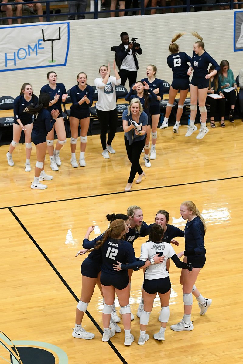 fmjagsvb's tweet photo. If we want this opportunity...please be wearing this!! #FaceMasks4FallSports #family https://t.co/Ek4AoU15bu