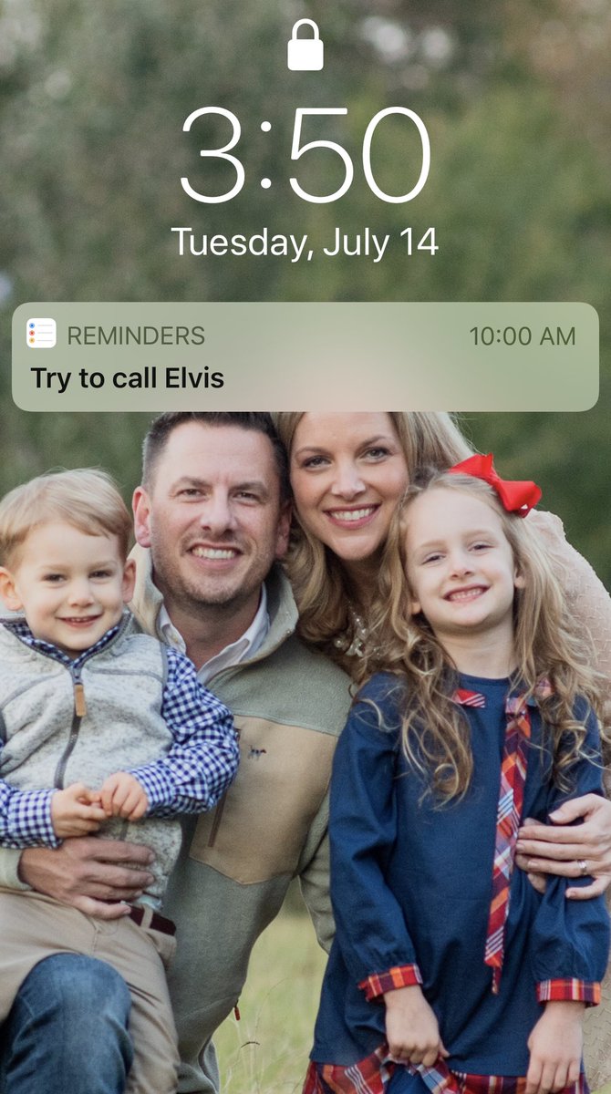dhigginbotham's tweet photo. This reminder has been going off all day and I cannot remember who I was actually supposed to call.  #SiriFail #SouthernAccentFail #Elvis https://t.co/cTcM5xI15H