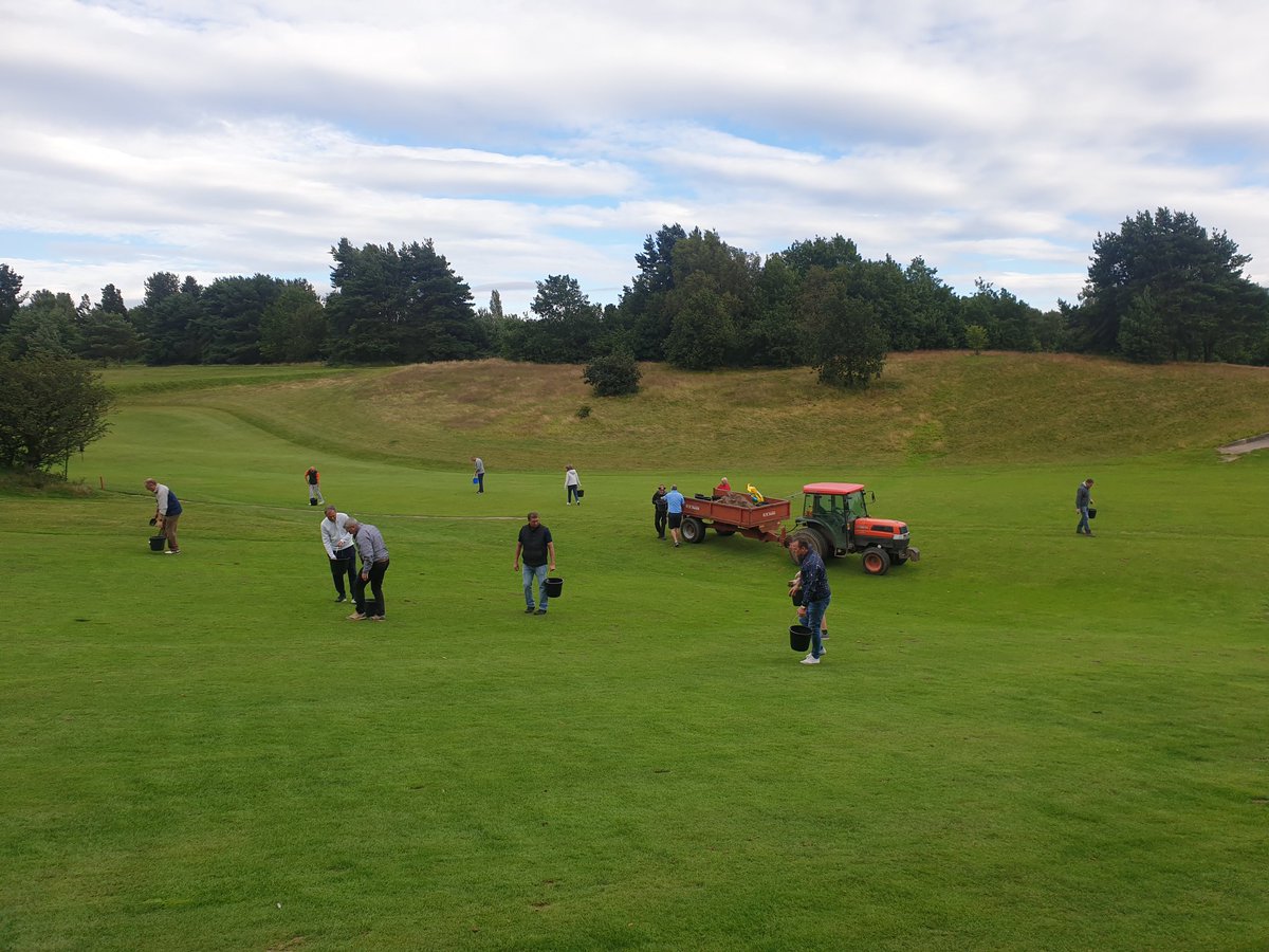 Superb turnout from the members @HowleyGC tonight to divot the course in under 2 hours. #golf #coursecare
