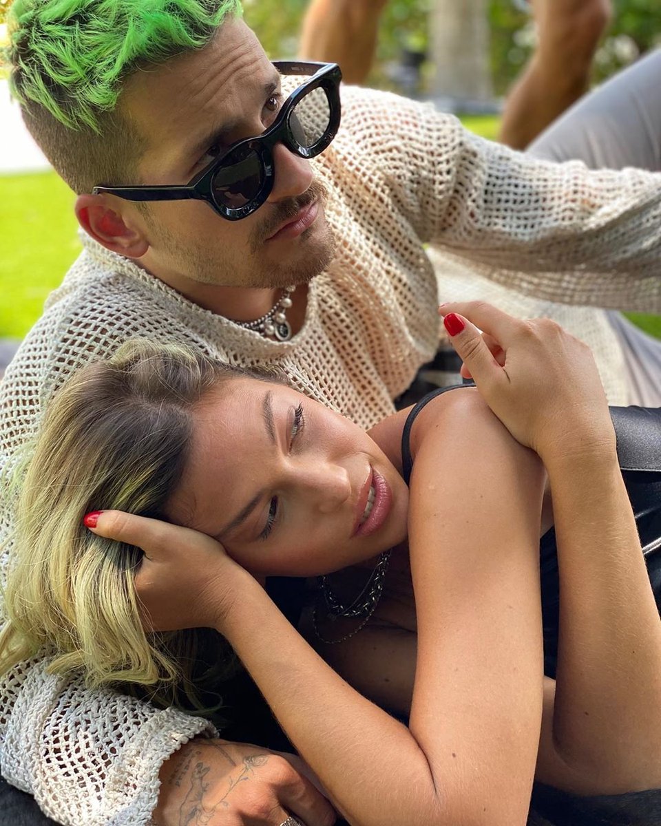 MYRBrasil's tweet photo. 📸| 6 meses juntos 😍 https://t.co/KjWnGZsolq