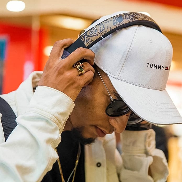 jessereignz's tweet photo. my first international performance in Toronto was meant to happen this Thursday but coronavirus did what it did to 2020😂 my visa got approved today on the condition that I'd be permitted to arrive in Canada &amp; self-isolate for 2 weeks before I'd be able to perform anywhere. https://t.co/8SkVbpBEnR