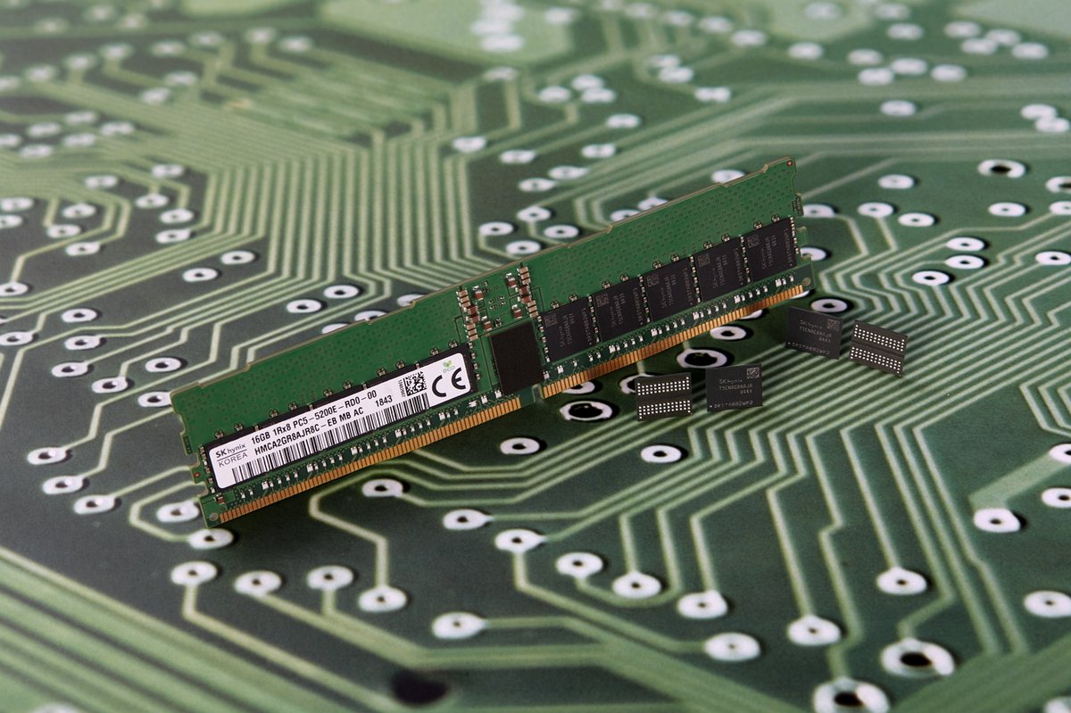 anandtech tweet picture