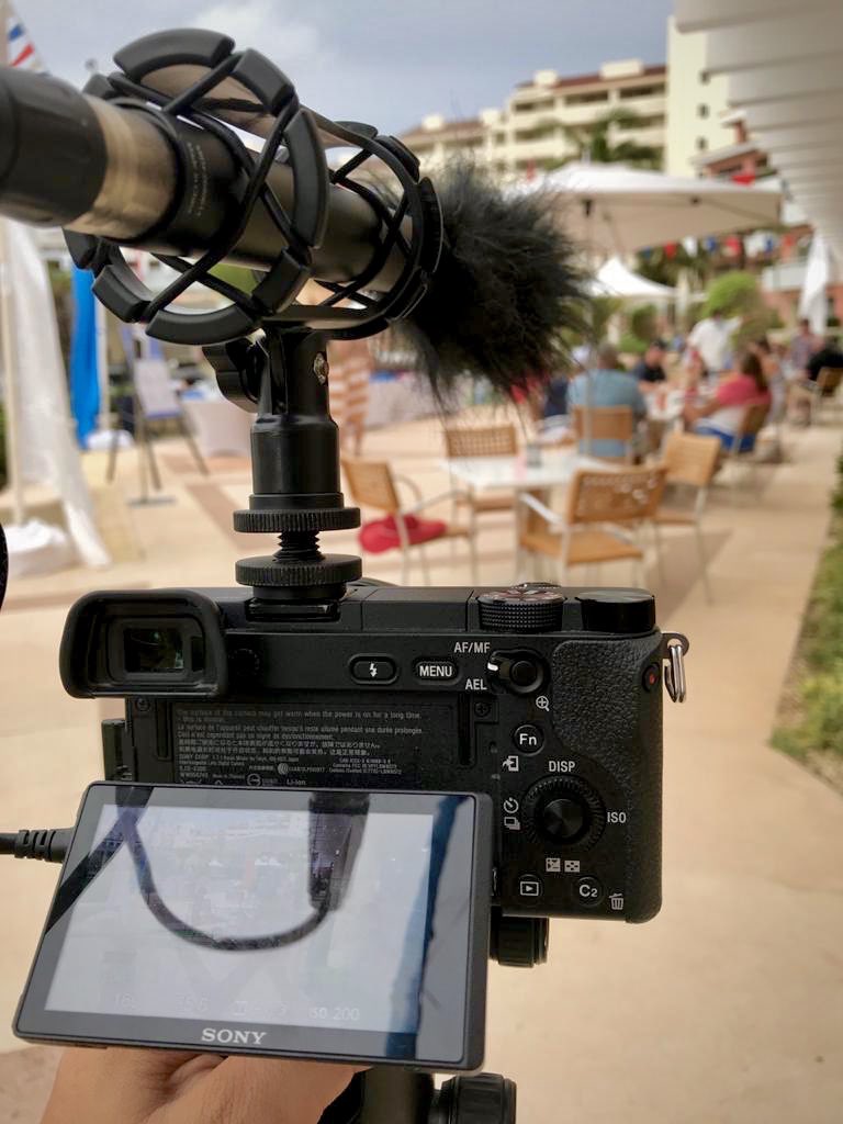 IddeasMkt's tweet photo. Siempre captando los detalles para comunicar una viva experiencia. 📸

#BeCreative https://t.co/jzZbDu93eX