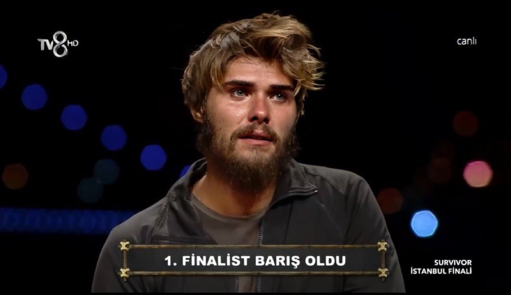Hadiii arkadaşlar şampiyonumuz belli oluyor Haydiiiii Barış için Barış yaz 1890a gönder  #Barismuratyağcı #Barismuratyağcı Arkadaşlar yüklenin #survivor2020final