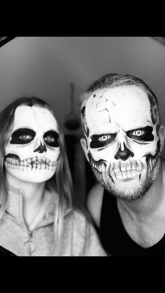 What you looking at!!!

using <a href="/MesmerEyez_UK/">MesmerEyez</a> contact lenses with <a href="/mehronmakeup/">Mehron Makeup</a> 

Follow Ben.sfx (Instagram)

#mehron #mesmereyezcontacts #skeletons #skulls #blackandwhite #sfx #halloweenlooks #artist #bensfx #INSTA