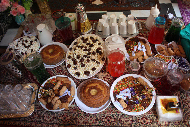 Food & candy at graduation of students completing Qur'anic studies at an Al-Shabab institute in Lower Shabelle: #JihadiFood