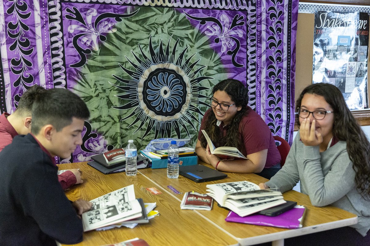 carmen_schools's tweet photo. At Carmen we challenge our students with rigorous curriculum to ensure that all of our students are prepared for college. We keep expectations high and students rise to meet them. #collegebound #weigniteexcellence #carmenproud https://t.co/DM24FuzNad