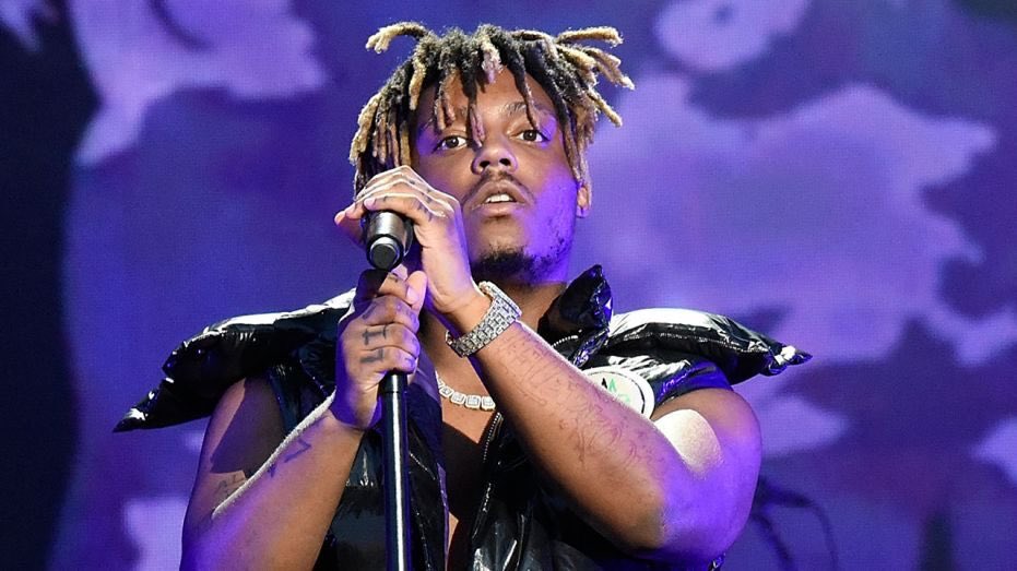 DailyLoud's tweet photo. Juice WRLD's album “Legends Never Die” first week U.S. projections increase again to 460K-480K. Making it #1 with biggest posthumous debut in the last 100 years 🤯🎉 https://t.co/ALPepRiRWa
