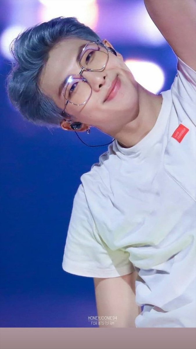inarmy4life's tweet photo. JOONIE IS NOW MY NEW BIAS💜💜💜 SORRY YOONGI, I STILL LOVE YOU😭😭💜💜

#ARMY #IPURPLEU #BTS #BTSARMY #JOONIE #NAMJOON #YOONGI #SUGA #RM #LILMEOWMEOW https://t.co/zDSKaETH8a