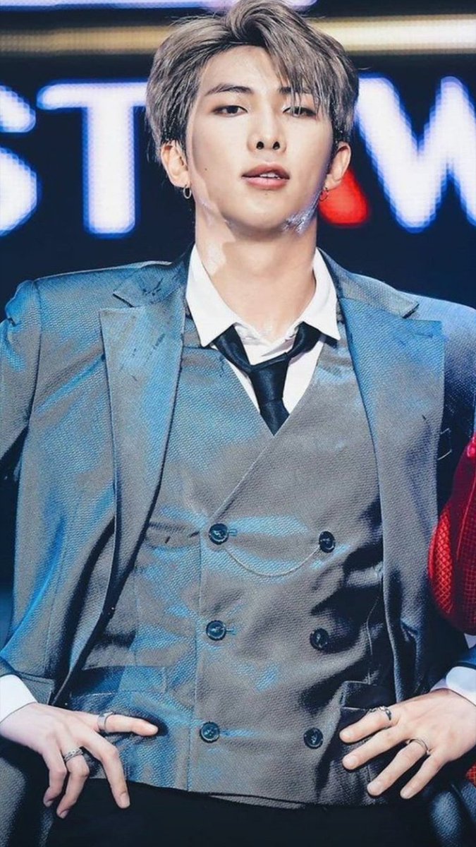 inarmy4life's tweet photo. JOONIE IS NOW MY NEW BIAS💜💜💜 SORRY YOONGI, I STILL LOVE YOU😭😭💜💜

#ARMY #IPURPLEU #BTS #BTSARMY #JOONIE #NAMJOON #YOONGI #SUGA #RM #LILMEOWMEOW https://t.co/zDSKaETH8a
