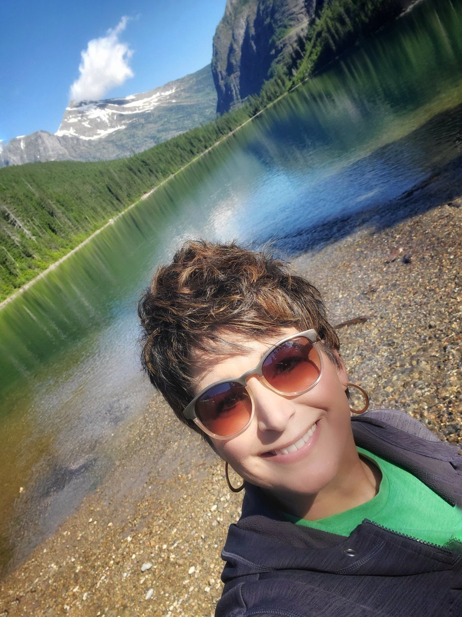 IsenbargerMolly's tweet photo. Last few for a bit...the water is such an amazing color. Beautiful! https://t.co/2QW8a2qWyG