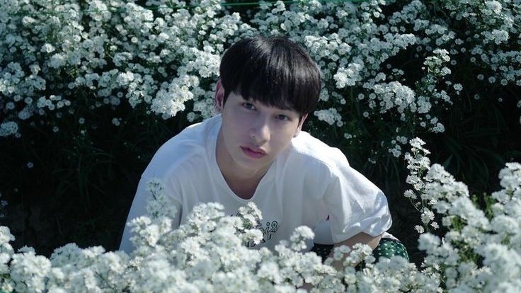 sphyngly_'s tweet photo. #ROMMATES —
Gun a fashion designer.
Fluke a movie director.
Earth a lifestyle vlogger.
What will happen if these three men were invited to a reality show where they will live with three more people— Off, Ohm and Kao, in one big house for 365 days? Will they survive? https://t.co/SOeIl0ukFn