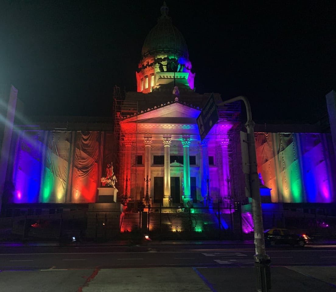SOLO 29 PAÍSES 
TIENEN MATRIMONIO IGUALITARIO
ARGENTINA ES UNO DE ELLOS.
HOY LA LEY CUMPLE 10 AÑOS 
MIRA SI HABRÁ MOTIVOS 
PARA CELEBRAR 🏳️‍🌈