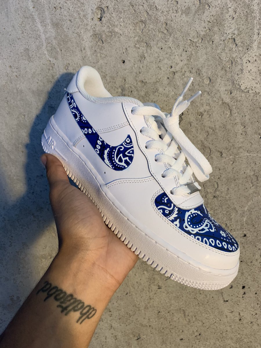 jorsantiago_'s tweet photo. free hand 💙✍🏽 https://t.co/lMOrDQfbWu