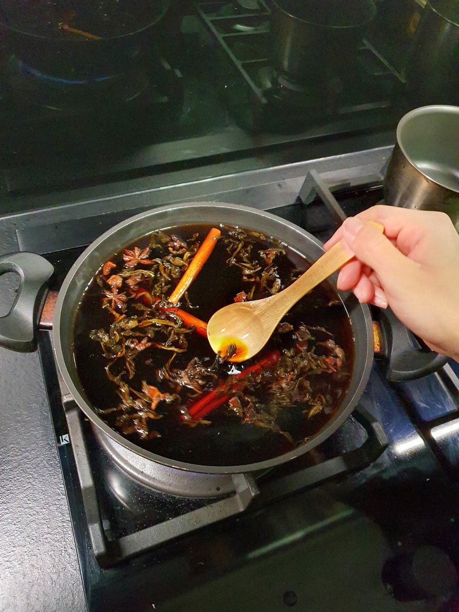 ufssgchefs's tweet photo. #Tealeaf #eggs slow cooking it for the night https://t.co/49vimHhlTw