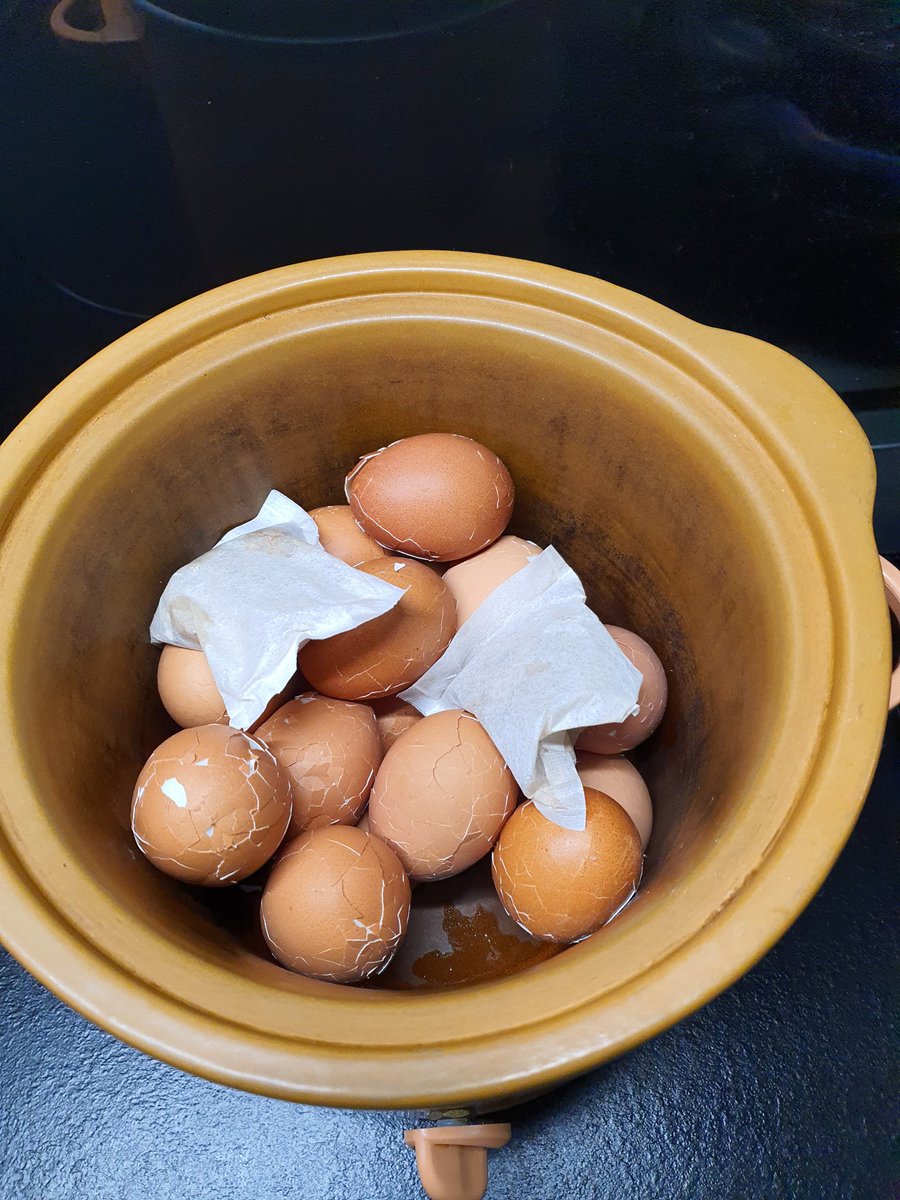 ufssgchefs's tweet photo. #Tealeaf #eggs slow cooking it for the night https://t.co/49vimHhlTw